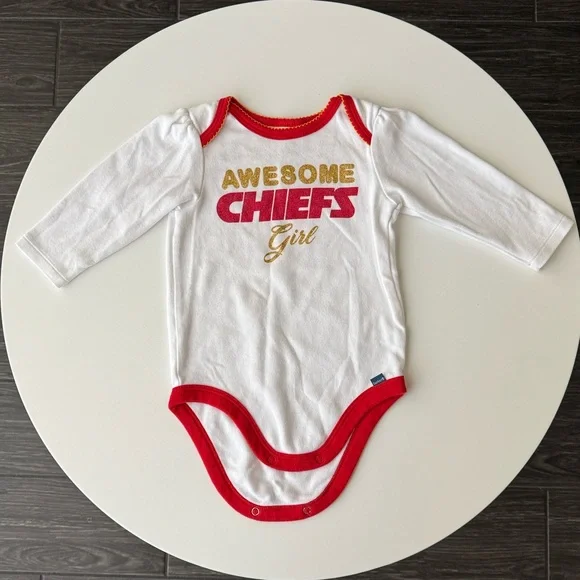 Kansas City Chiefs Baby Bundle 6 Months - Picture 4 of 16
